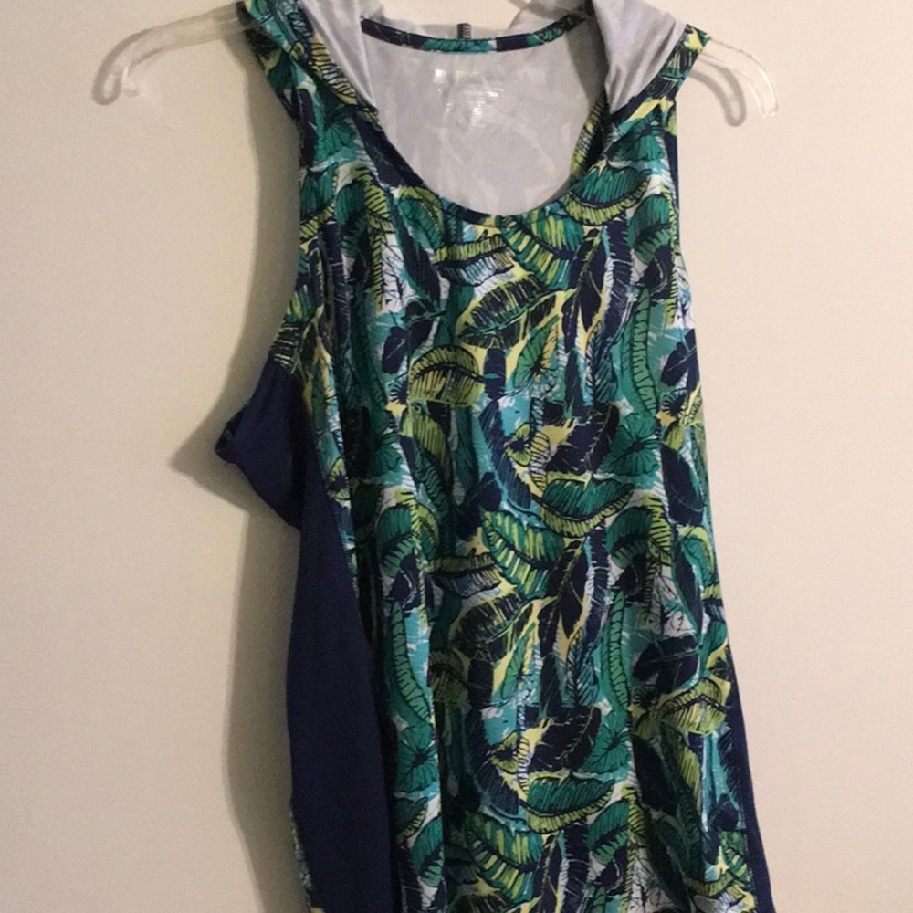 Reel legends tank top with hood xl